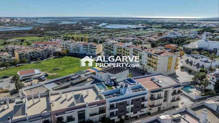 Image No.20-3 Bed Apartment for sale