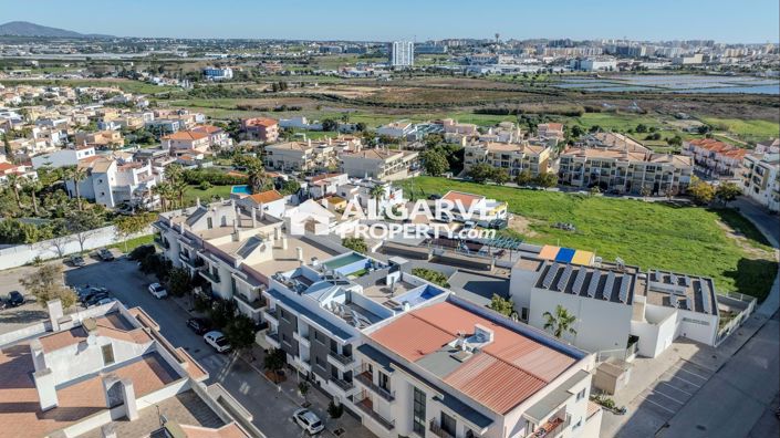 Image No.21-3 Bed Apartment for sale