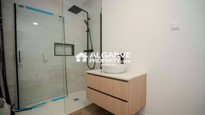 Image No.8-3 Bed Apartment for sale