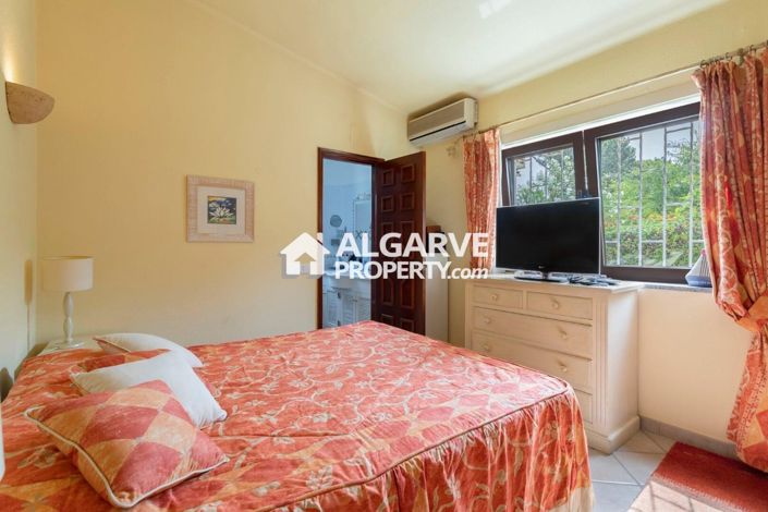 Image No.10-3 Bed Villa for sale