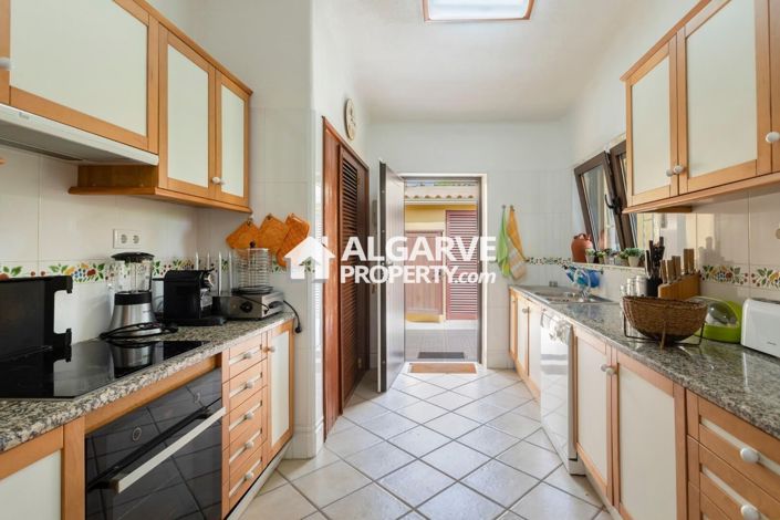 Image No.2-3 Bed Villa for sale