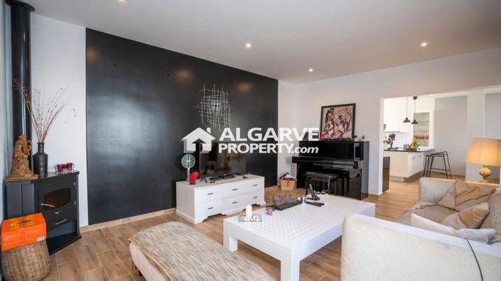 Image No.10-4 Bed Villa for sale