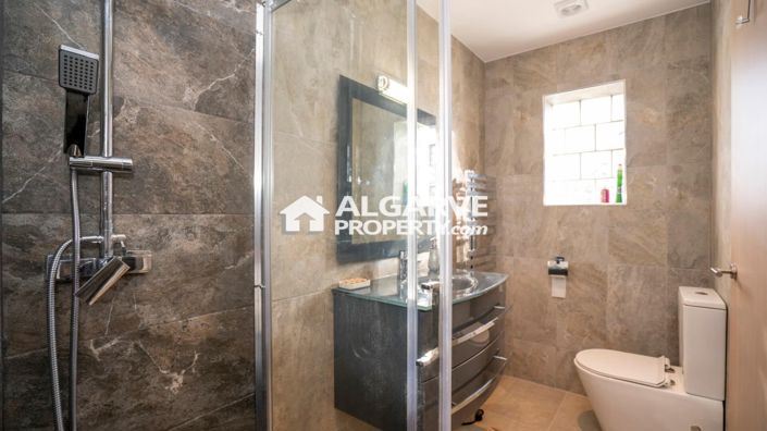 Image No.34-4 Bed Villa for sale