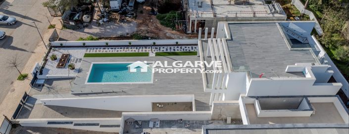 Image No.47-3 Bed Villa for sale