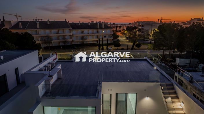 Image No.59-3 Bed Villa for sale