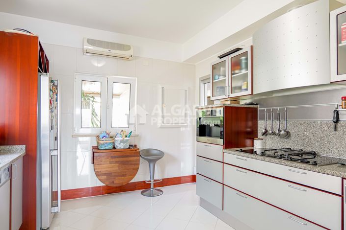 Image No.12-3 Bed Villa for sale