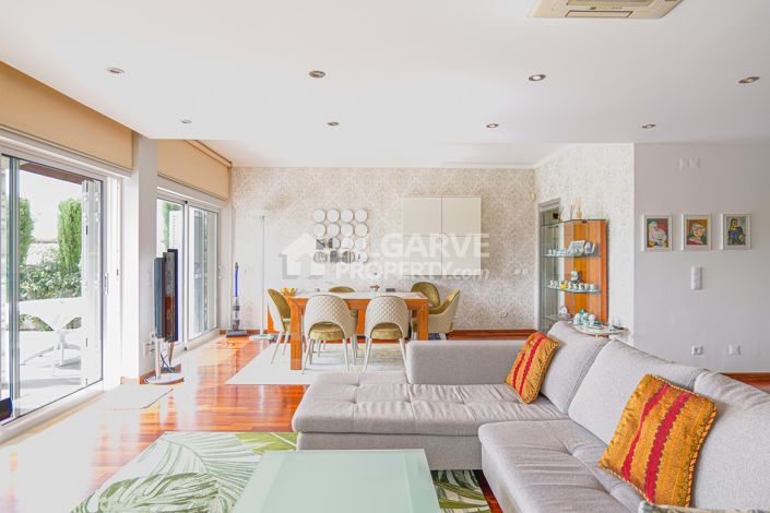 Image No.2-3 Bed Villa for sale