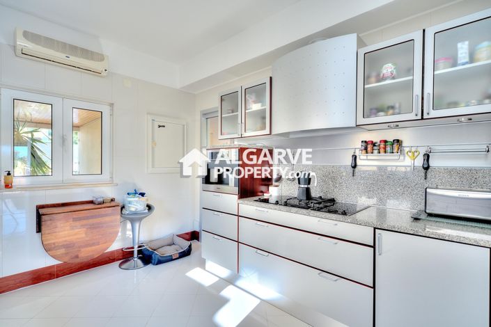 Image No.4-3 Bed Villa for sale