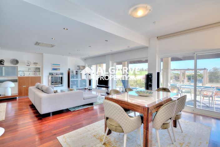 Image No.43-3 Bed Villa for sale