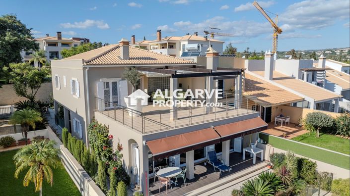 Image No.6-3 Bed Villa for sale