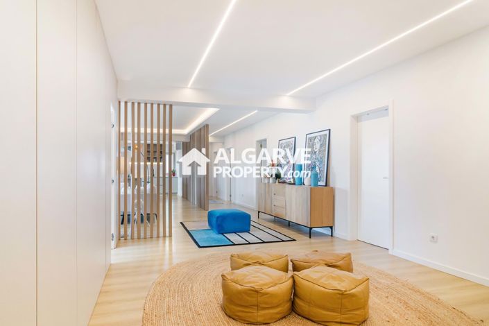 Image No.8-5 Bed Apartment for sale