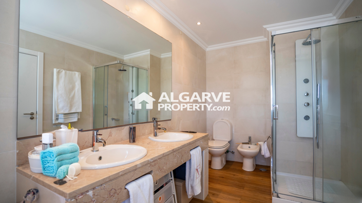 Image No.24-5 Bed Villa for sale