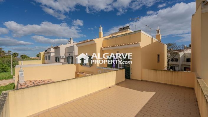 Image No.25-3 Bed Villa for sale