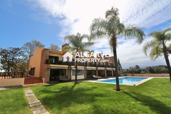 Image No.1-4 Bed Villa for sale