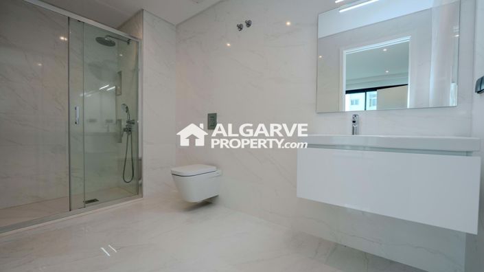 Image No.17-2 Bed Apartment for sale