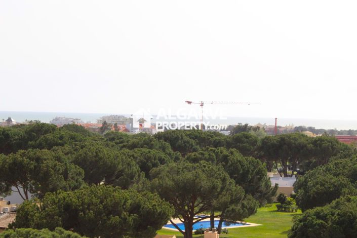 Image No.24-3 Bed Apartment for sale