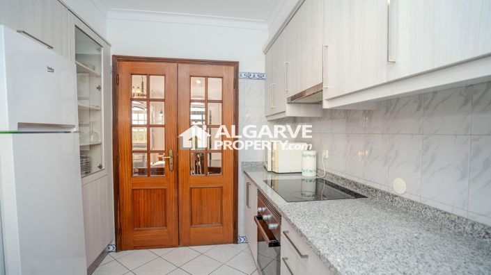 Image No.10-2 Bed Townhouse for sale