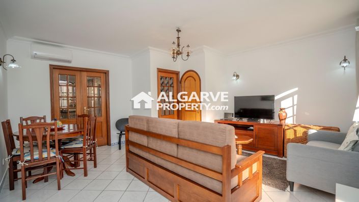 Image No.11-2 Bed Townhouse for sale