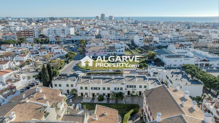 Image No.19-2 Bed Townhouse for sale