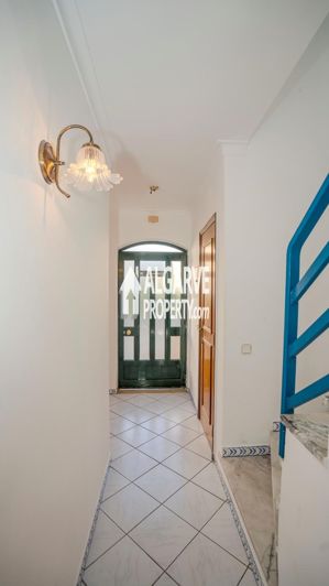 Image No.9-2 Bed Townhouse for sale