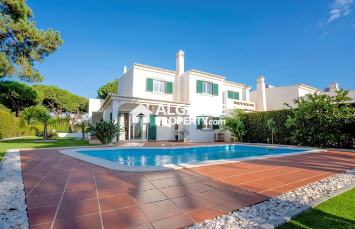 Image No.1-4 Bed Semi-Detached for sale