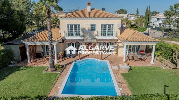 Image No.1-4 Bed Villa for sale