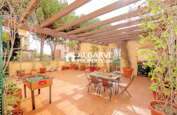 Image No.1-Villa de 4 chambres à vendre à Vilamoura