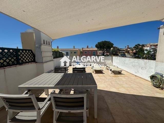 Image No.18-2 Bed Apartment for sale