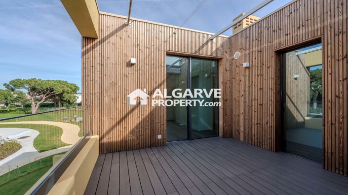 Image No.18-3 Bed Semi-Detached for sale