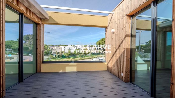 Image No.19-3 Bed Semi-Detached for sale