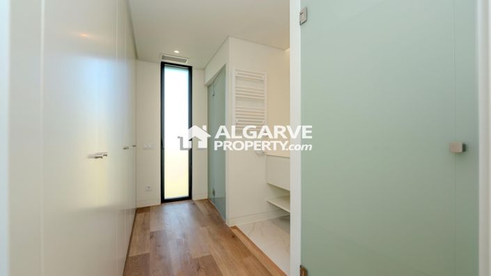 Image No.23-3 Bed Semi-Detached for sale