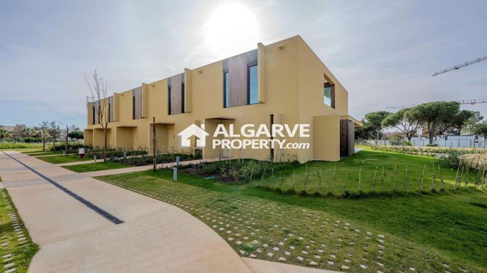 Image No.30-3 Bed Semi-Detached for sale