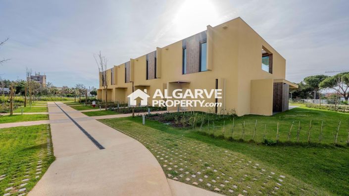 Image No.31-3 Bed Semi-Detached for sale