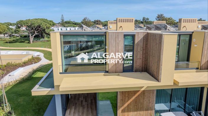 Image No.33-3 Bed Semi-Detached for sale