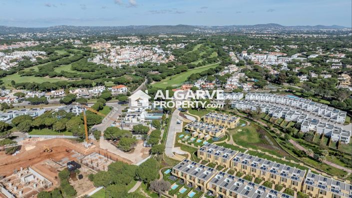 Image No.37-3 Bed Semi-Detached for sale