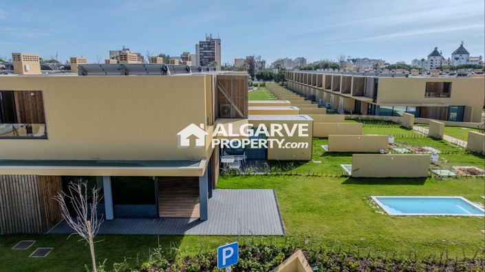 Image No.40-3 Bed Semi-Detached for sale