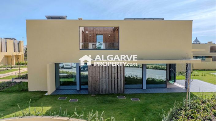 Image No.41-3 Bed Semi-Detached for sale