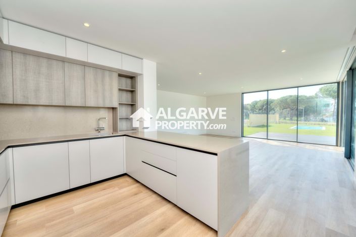 Image No.7-3 Bed Semi-Detached for sale