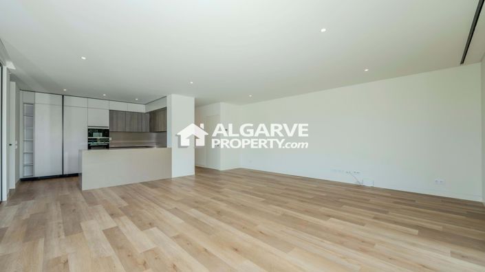 Image No.8-3 Bed Semi-Detached for sale