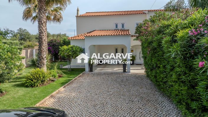 Image No.64-Villa de 5 chambres à vendre à Loule