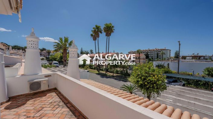 Image No.8-3 Bed Townhouse for sale