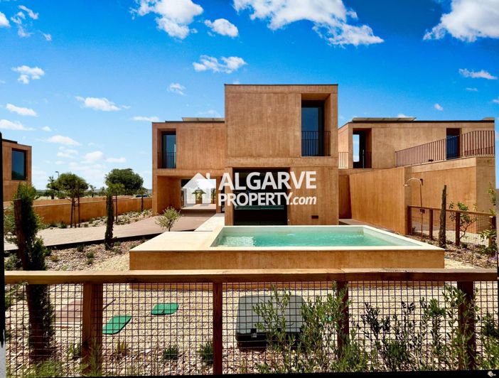 Image No.1-3 Bed Villa for sale