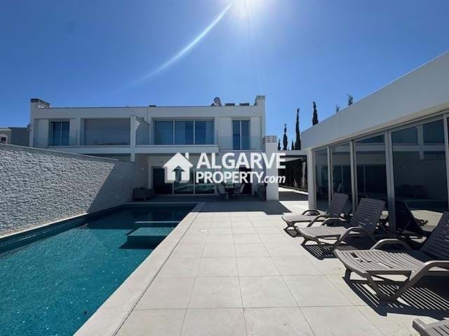 Image No.1-5 Bed Villa for sale