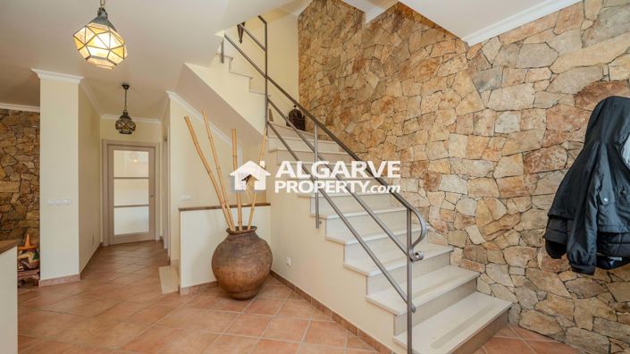 Image No.17-3 Bed Villa for sale