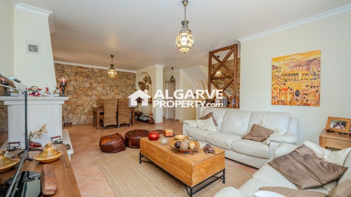 Image No.9-3 Bed Villa for sale