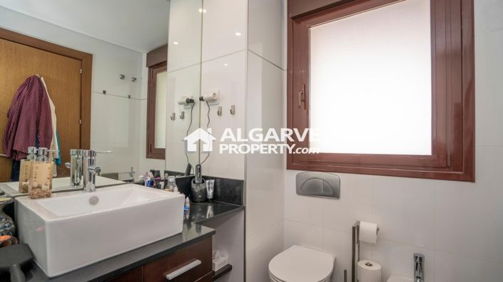 Image No.18-2 Bed Apartment for sale