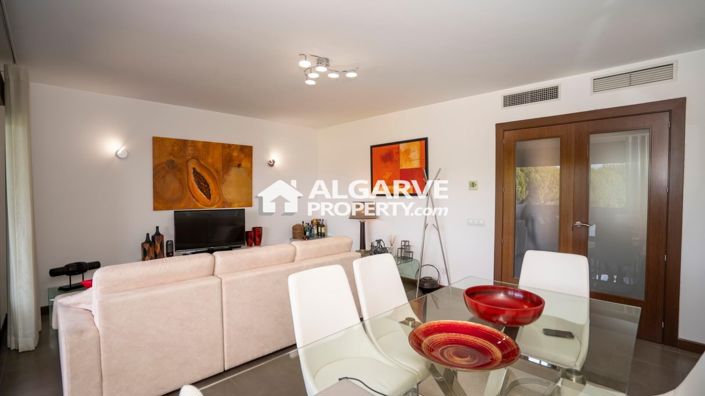 Image No.22-2 Bed Apartment for sale