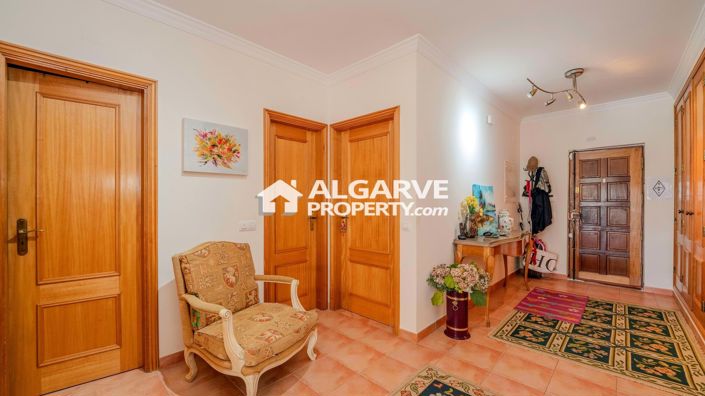 Image No.10-4 Bed Semi-Detached for sale