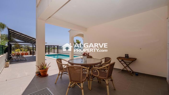 Image No.28-4 Bed Semi-Detached for sale