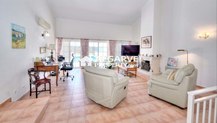 Image No.6-4 Bed Semi-Detached for sale